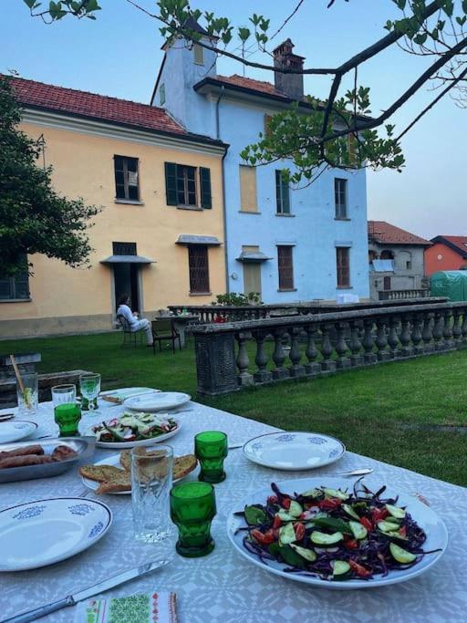 Appartamento Storico Con Giardino Soleggiato - B&B Via Rinaldi Arto Centonara 外观 照片