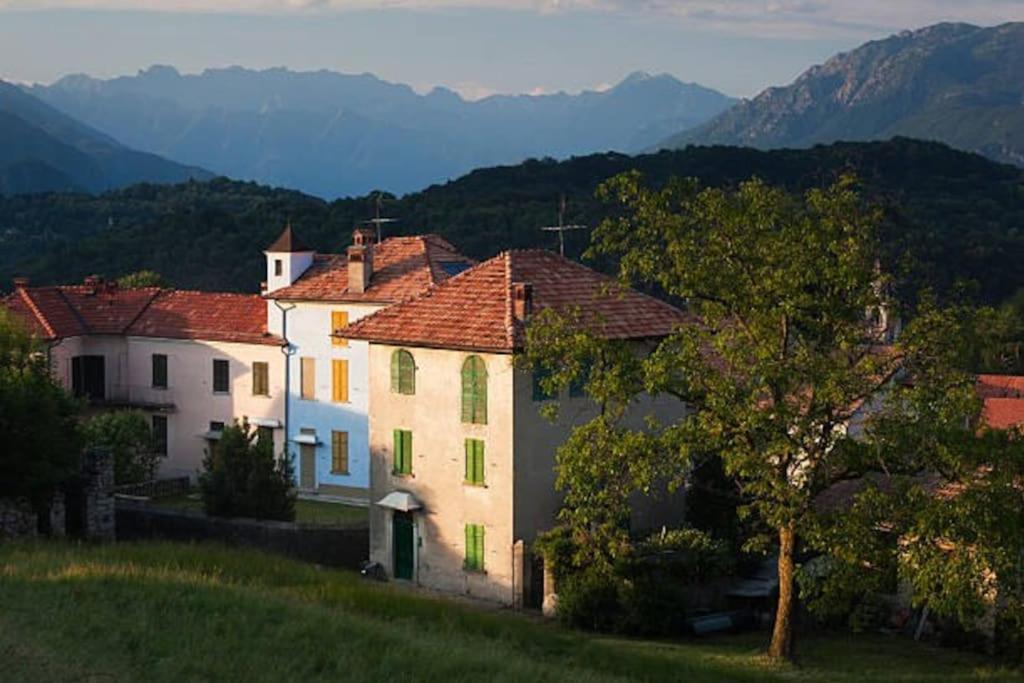 Appartamento Storico Con Giardino Soleggiato - B&B Via Rinaldi Arto Centonara 外观 照片