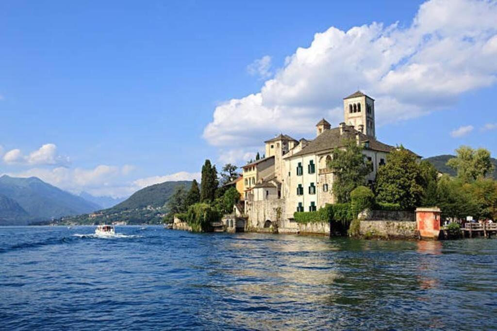 Appartamento Storico Con Giardino Soleggiato - B&B Via Rinaldi Arto Centonara 外观 照片