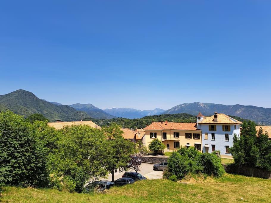 Appartamento Storico Con Giardino Soleggiato - B&B Via Rinaldi Arto Centonara 外观 照片