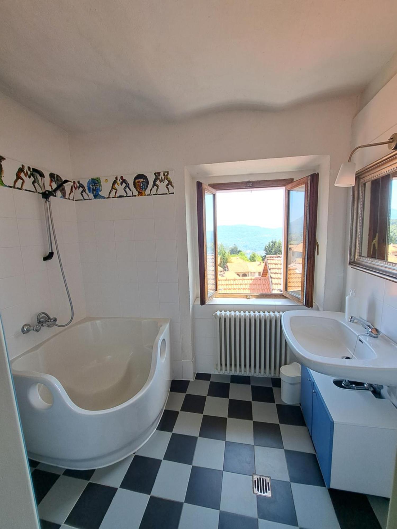 Appartamento Storico Con Giardino Soleggiato - B&B Via Rinaldi Arto Centonara 外观 照片